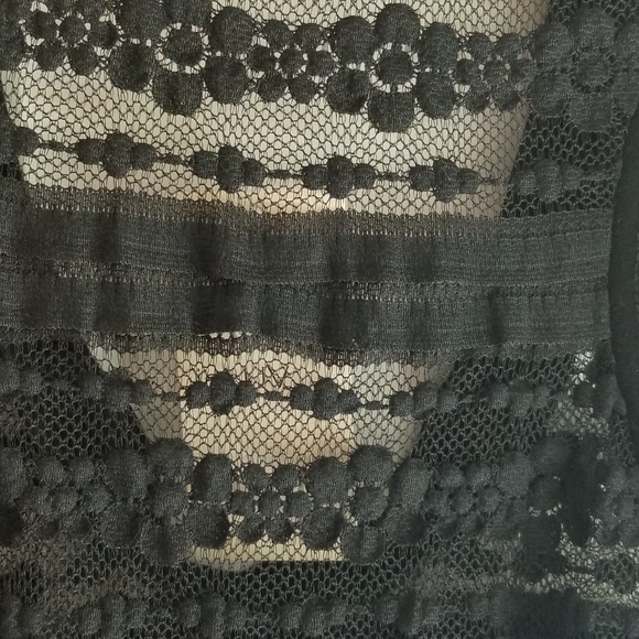 NWT Ladies Lace Tank - Picture 2 of 5